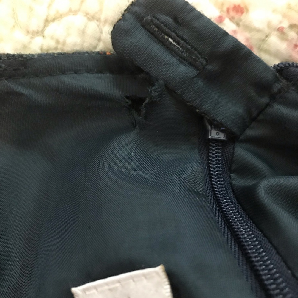 Doncaster Wool Silk Suit Missing Inside Button - image 3